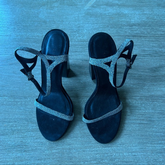 Zara woman’s sliver black stripe heels sandals - Picture 11 of 12